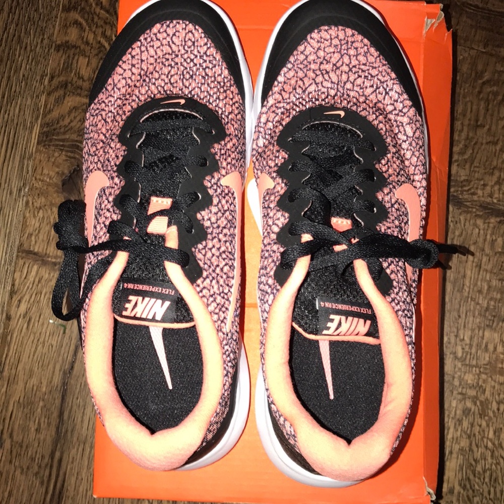 Women’s Flex Experience RN 4 Premium Nike Shoes